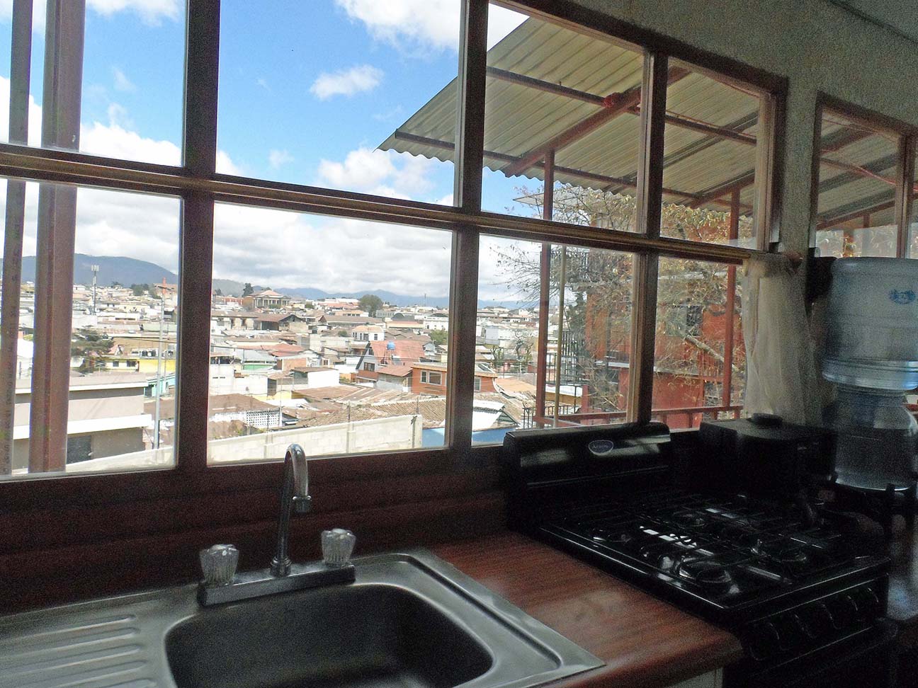 apartment-5-kitchen-rent-quetzaltenango