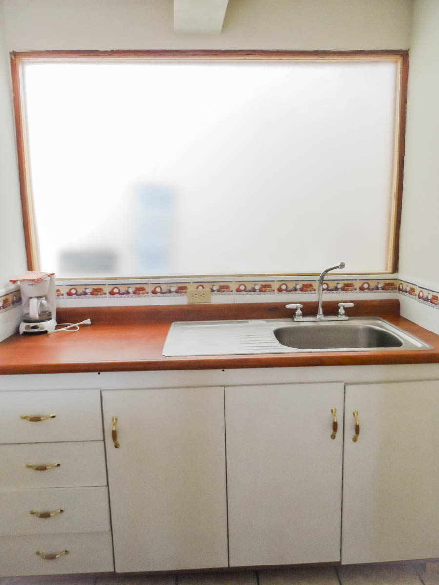 study-rent-quetzaltenango-kitchen