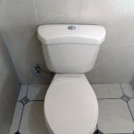 rent-quetzaltenango-toilet