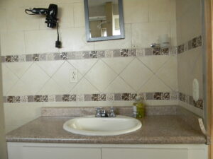 Lavamanos, apartamento #1A
